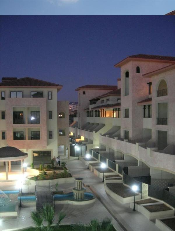 Pool side 2 Bedroom Queens gardens Complex Paphos Buitenkant foto