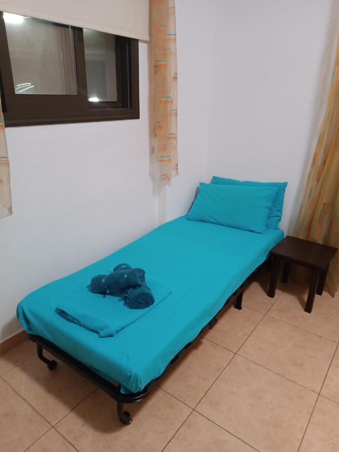 Pool side 2 Bedroom Queens gardens Complex Paphos Buitenkant foto