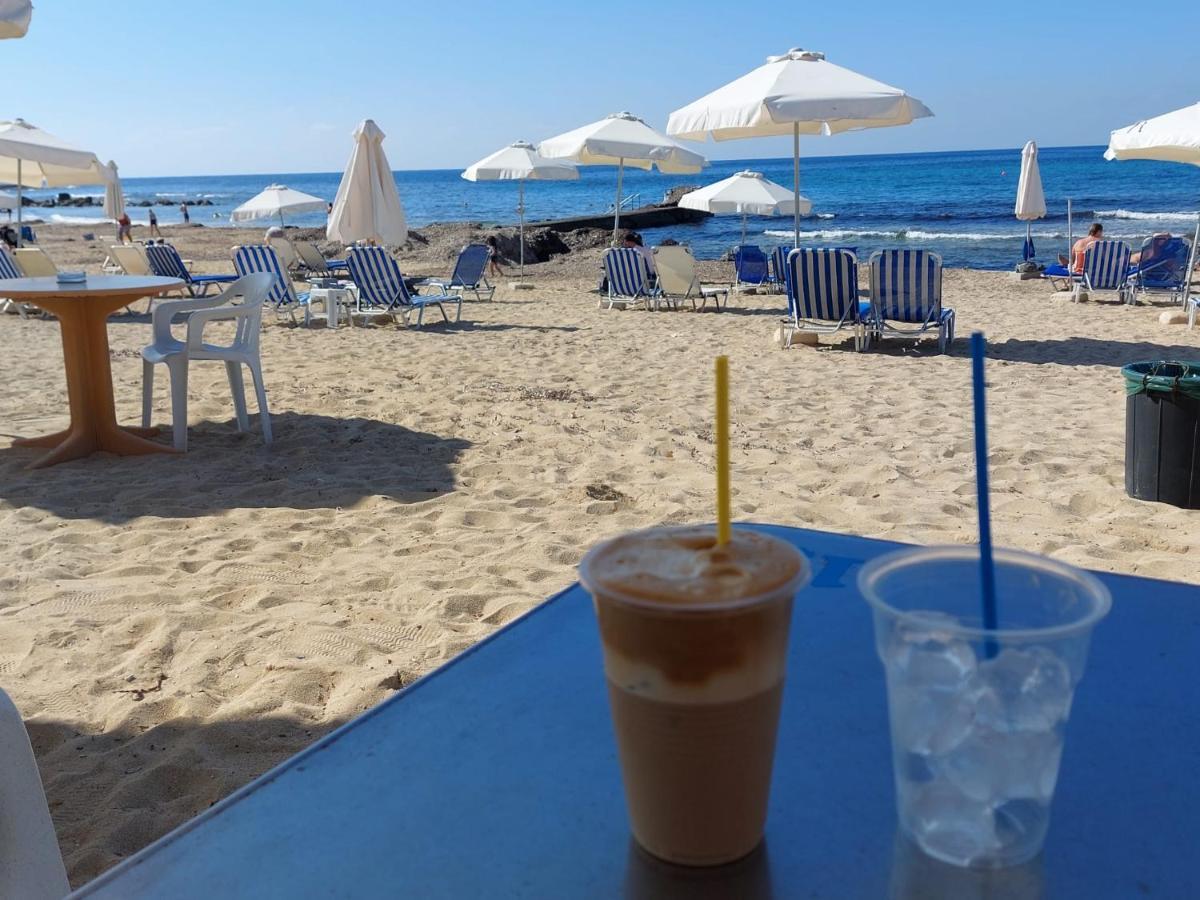 Pool side 2 Bedroom Queens gardens Complex Paphos Buitenkant foto